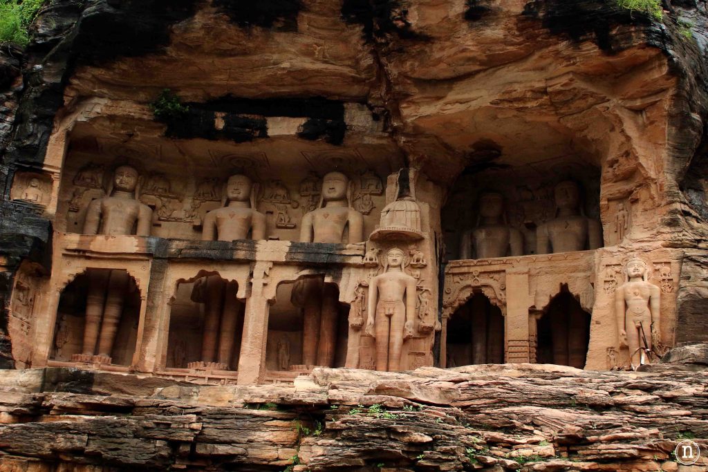 esculturas jainies gwalior