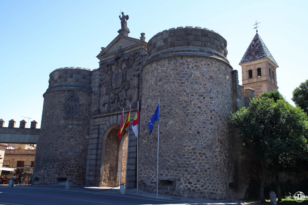 puerta de la bisagra