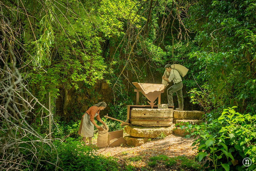 Cañete, paisaje ilustrado y cascada del postigo