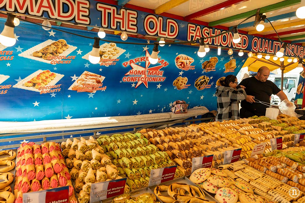 Marsaxlokk, Malta un típico pueblo de pescadores