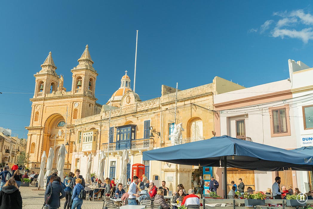 Marsaxlokk, Malta un típico pueblo de pescadores