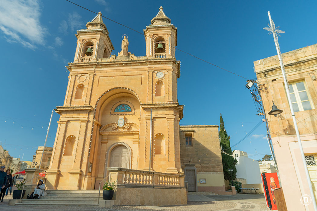 Marsaxlokk, Malta un típico pueblo de pescadores