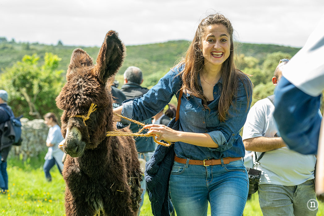 Villalcampo, un paseo con burros por los Arribes del Duero