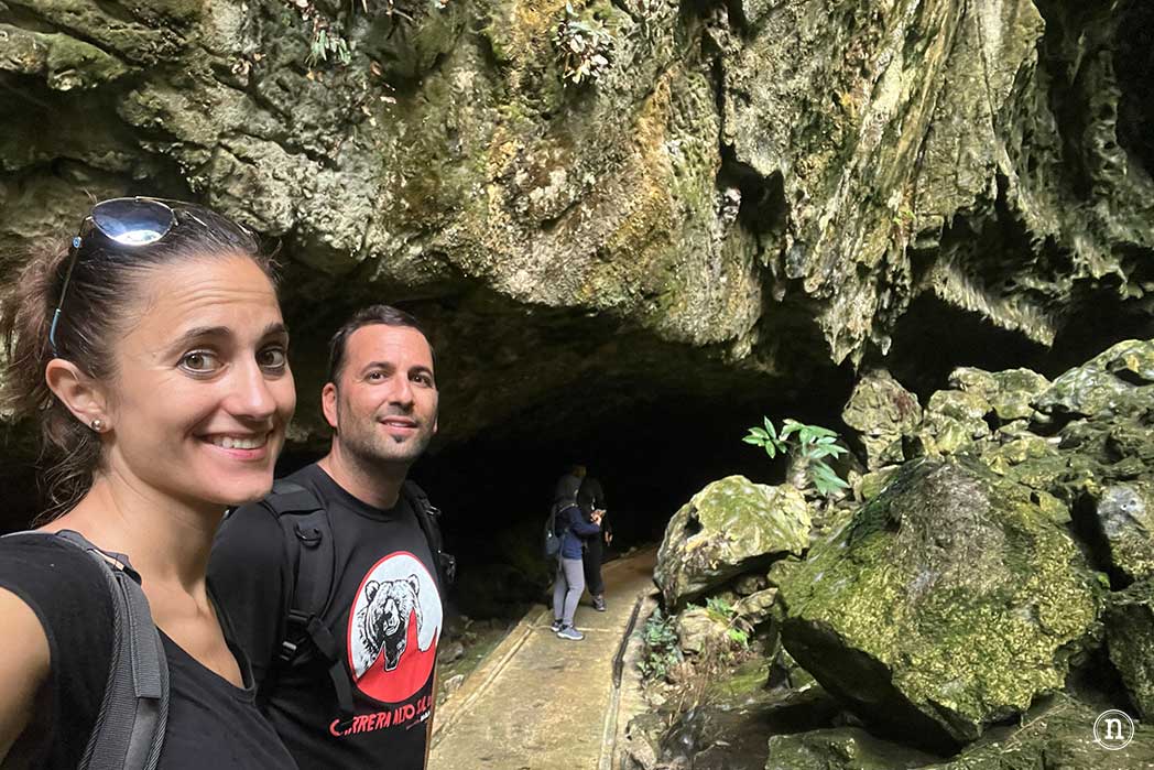 Deer & Lang Cave y éxodo de murciélagos en el P. N. de Mulu