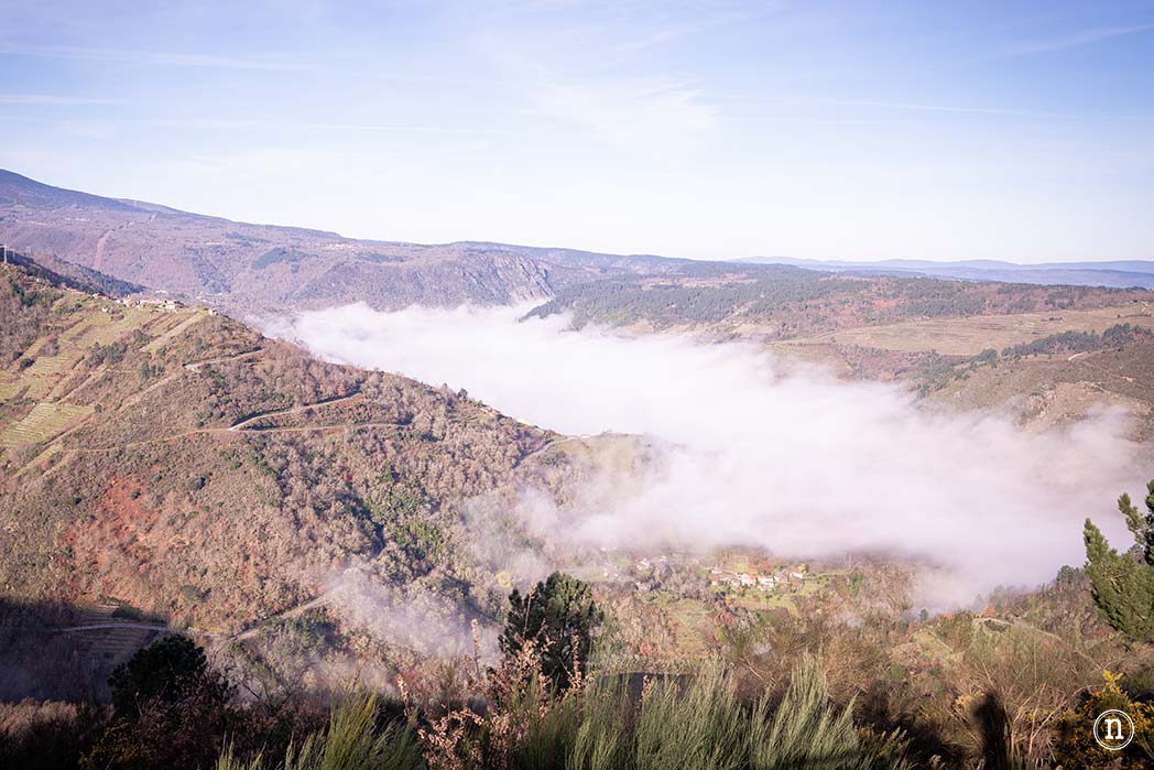 Pasarelas del río Mao y necrópolis de San Vítor en la Ribeira Sacra