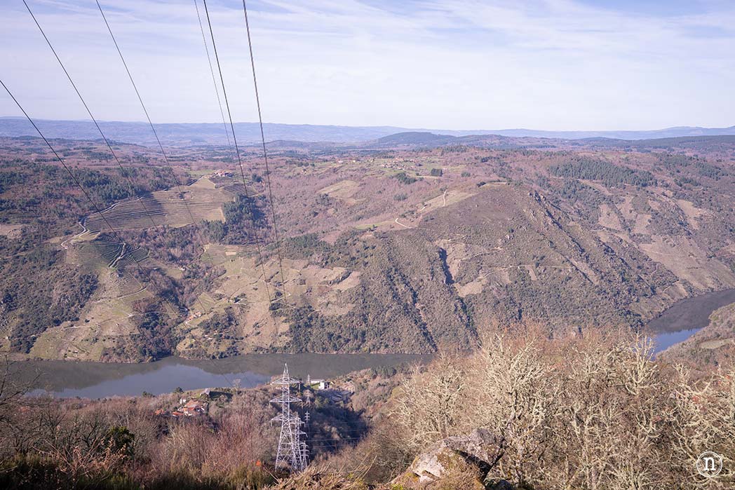 Pasarelas del río Mao y necrópolis de San Vítor en la Ribeira Sacra
