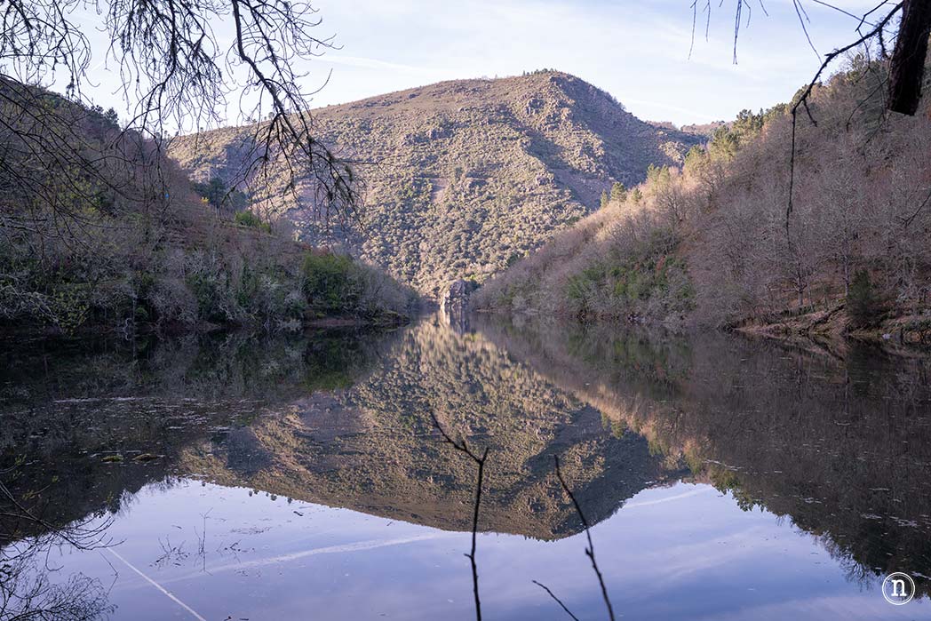 Pasarelas del río Mao y necrópolis de San Vítor en la Ribeira Sacra