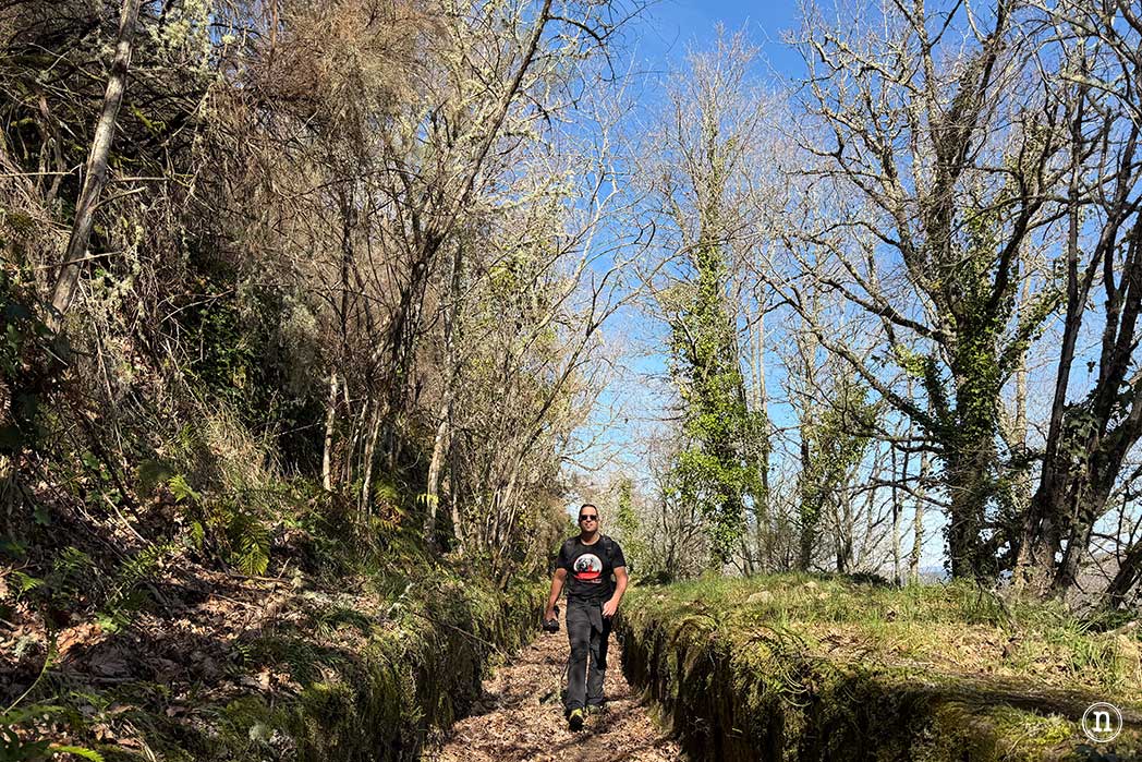 Pasarelas del río Mao y necrópolis de San Vítor en la Ribeira Sacra