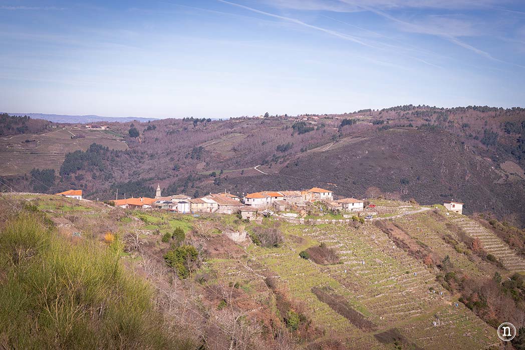 Pasarelas del río Mao y necrópolis de San Vítor en la Ribeira Sacra