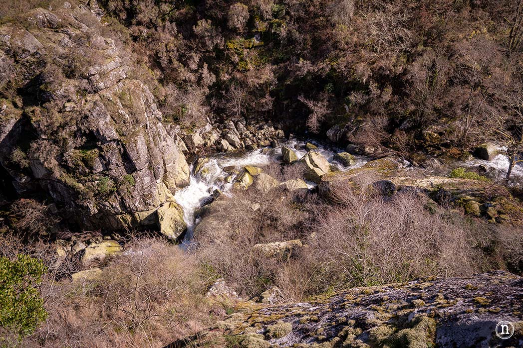 Pasarelas del río Mao y necrópolis de San Vítor en la Ribeira Sacra