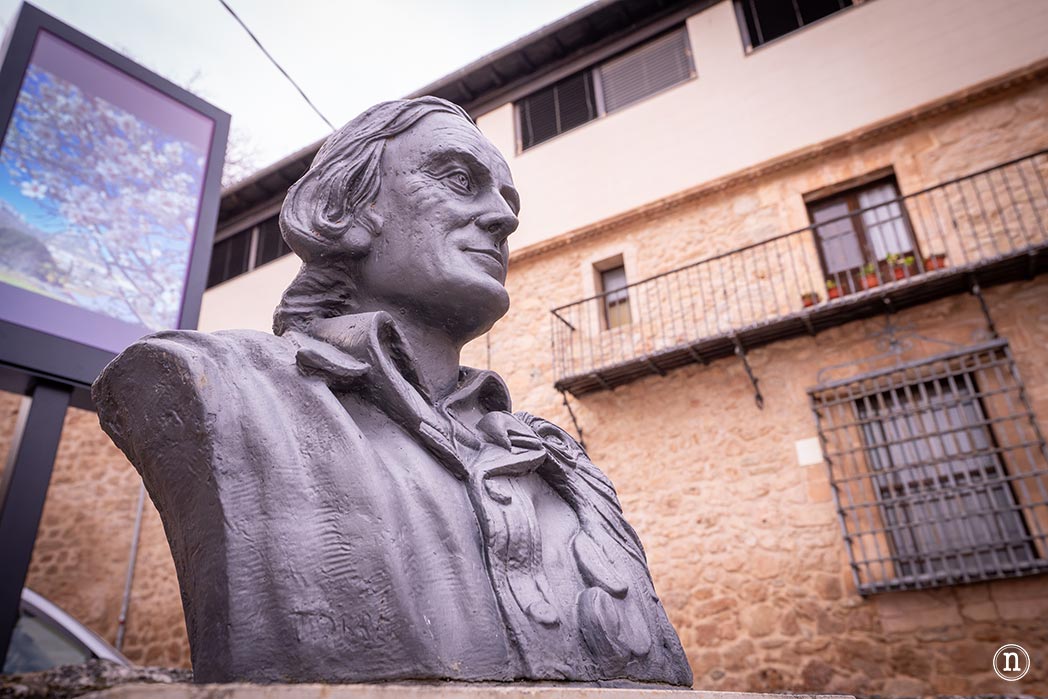 Ruta de los almendros en Poza de la Sal, Burgos