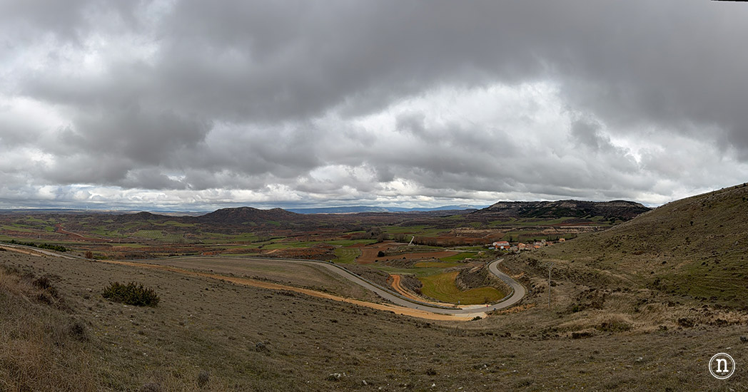 Ruta de los almendros en Poza de la Sal