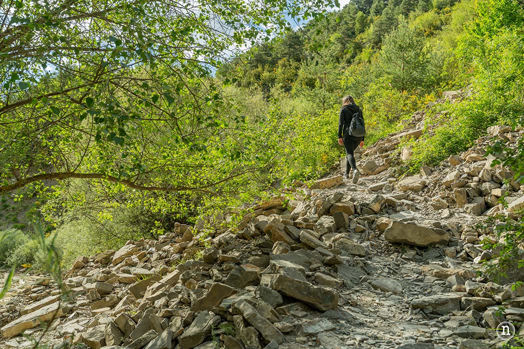Cascada de Orós Bajo en el corazón del Valle de Tena, Huesca