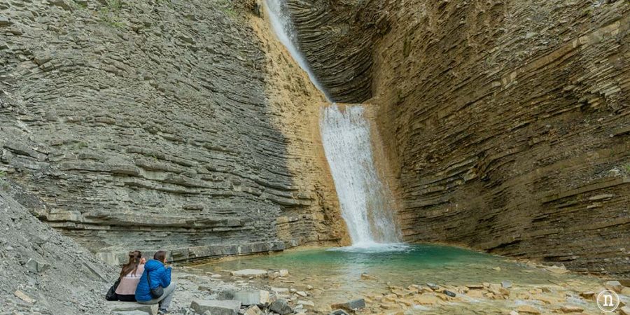 Cascada de Orós Bajo en el corazón del Valle de Tena, Huesca