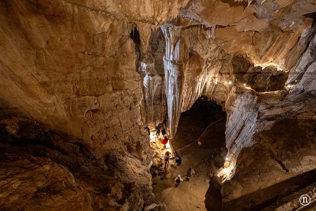 Cueva de las Güixas, Huesca hogar de brujas y murciélagos