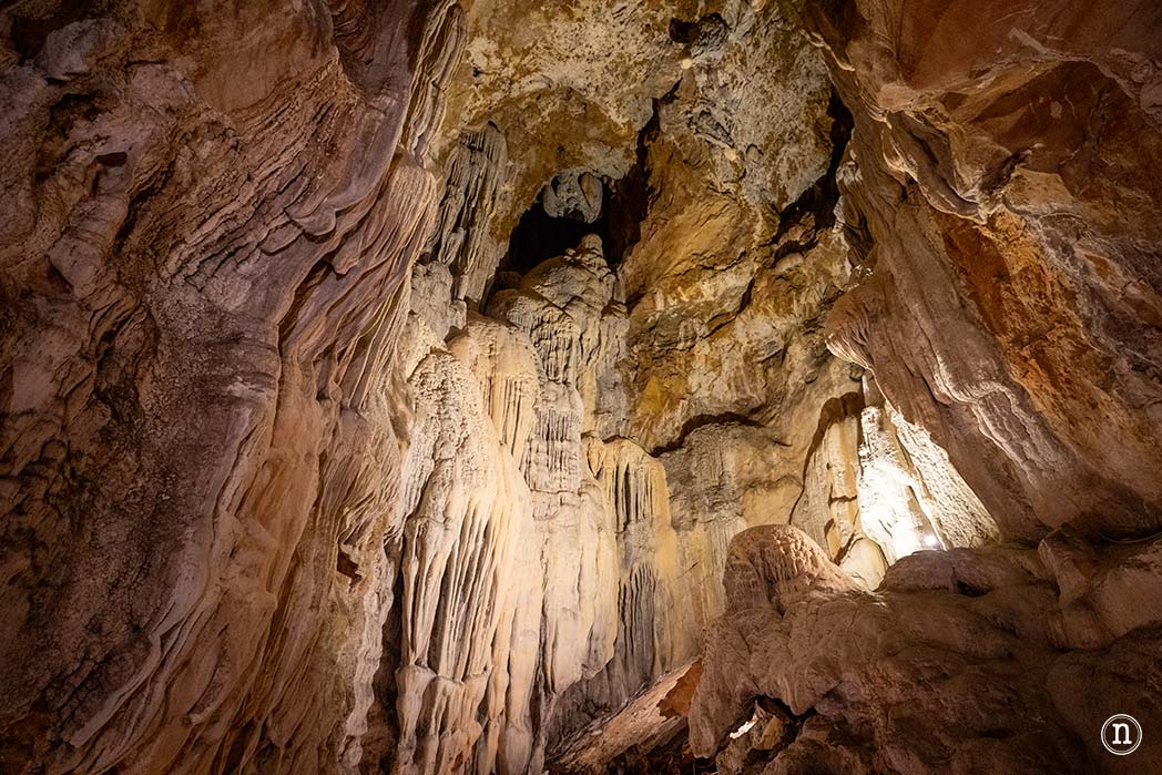 Cueva de las Güixas, Huesca hogar de brujas y murciélagos