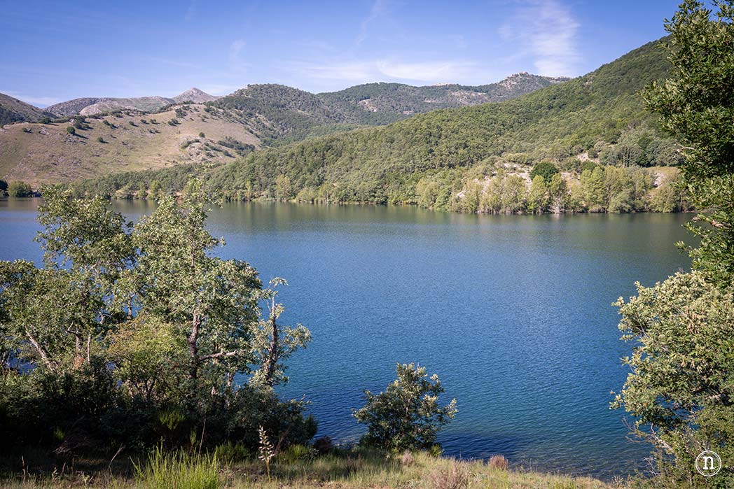 Embalse de Ruesga en Cervera de Pisuerga, Montaña Palentina