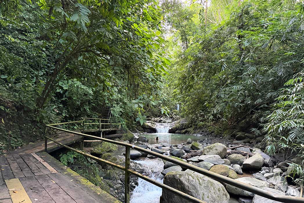 Catarata de Uvita la cascada de Costa Rica con tobogán natural