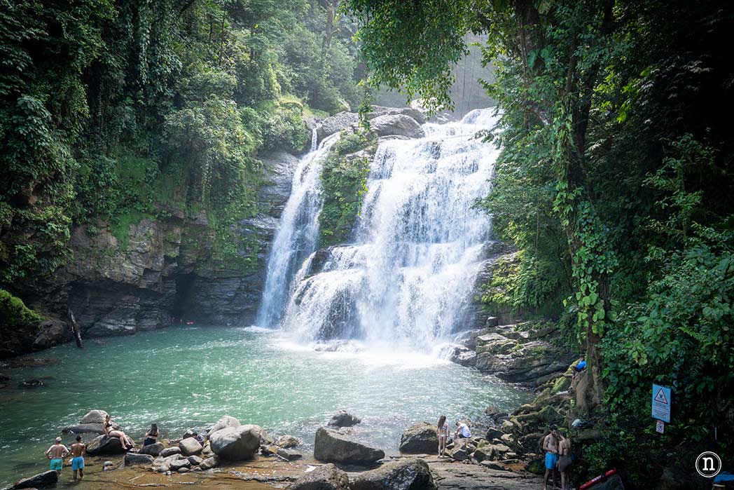 Cataratas Nauyaca el rugido del agua en plena selva, Costa Rica