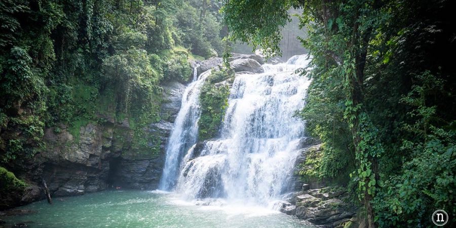 Cataratas Nauyaca el rugido del agua en plena selva, Costa Rica